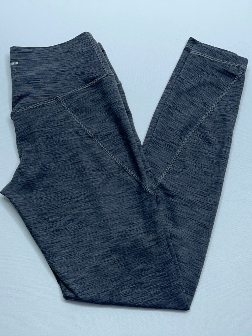 Patagonia Centered Crop Leggings Womens Size XS Heather Gray 26” Inseam - Picture 11 of 13